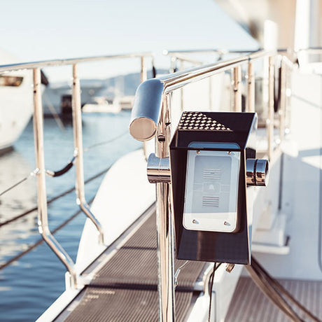 Electronics & Navigation