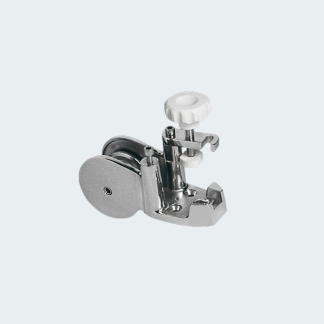 Bow Roller With Anchor Locker
